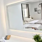 Folk At Regina Apartman *